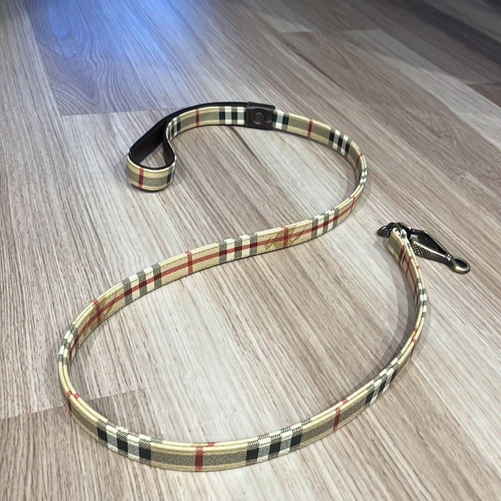 Burberry leather Dog leash!